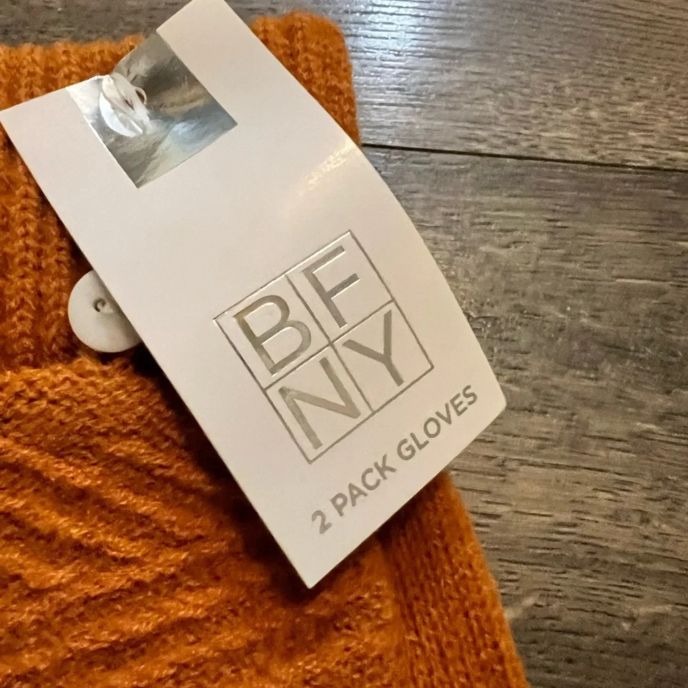 2 Pairs of BFNY‎ Gloves NWT